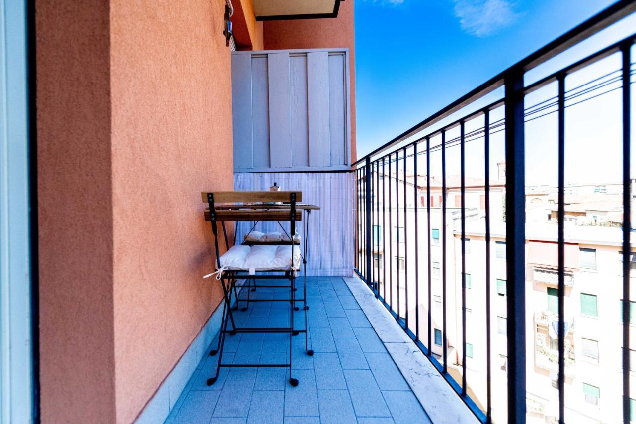 Realkasa Otto Colonne Flat Bologna