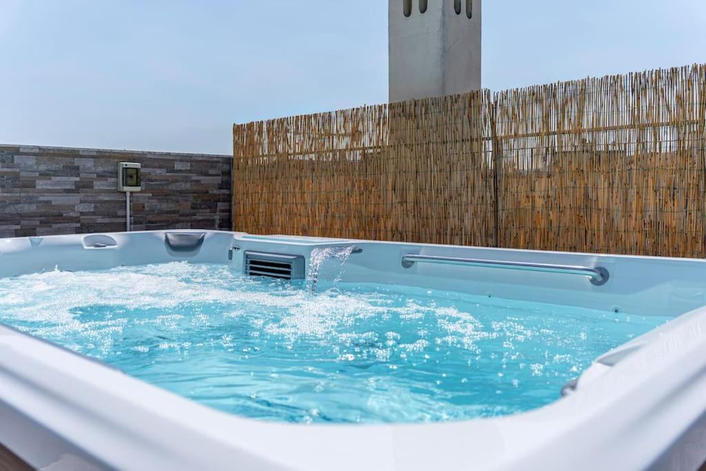 Via Indipendenza - Attico Di Lusso Con Piscina
