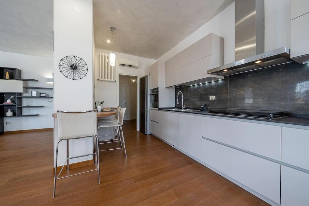 Via Indipendenza - Attico Di Lusso Con Piscina * Bologna