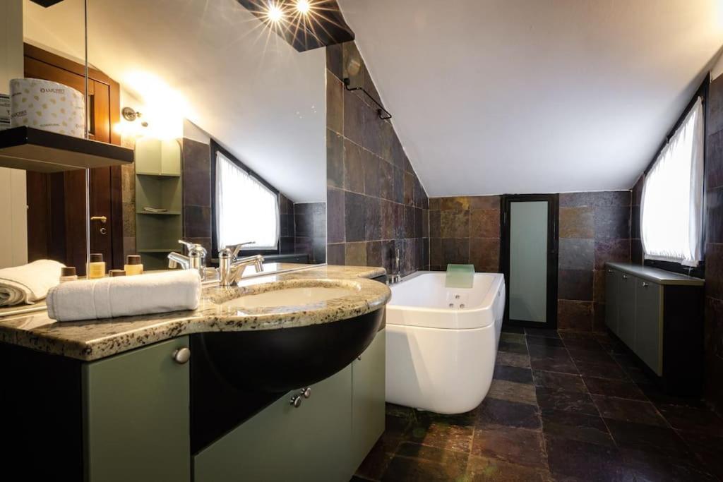Casa Drago, In Centro Storico Apartamento Bolonha