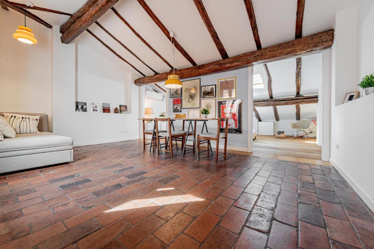 Realkasa Pratello Flat Apartment