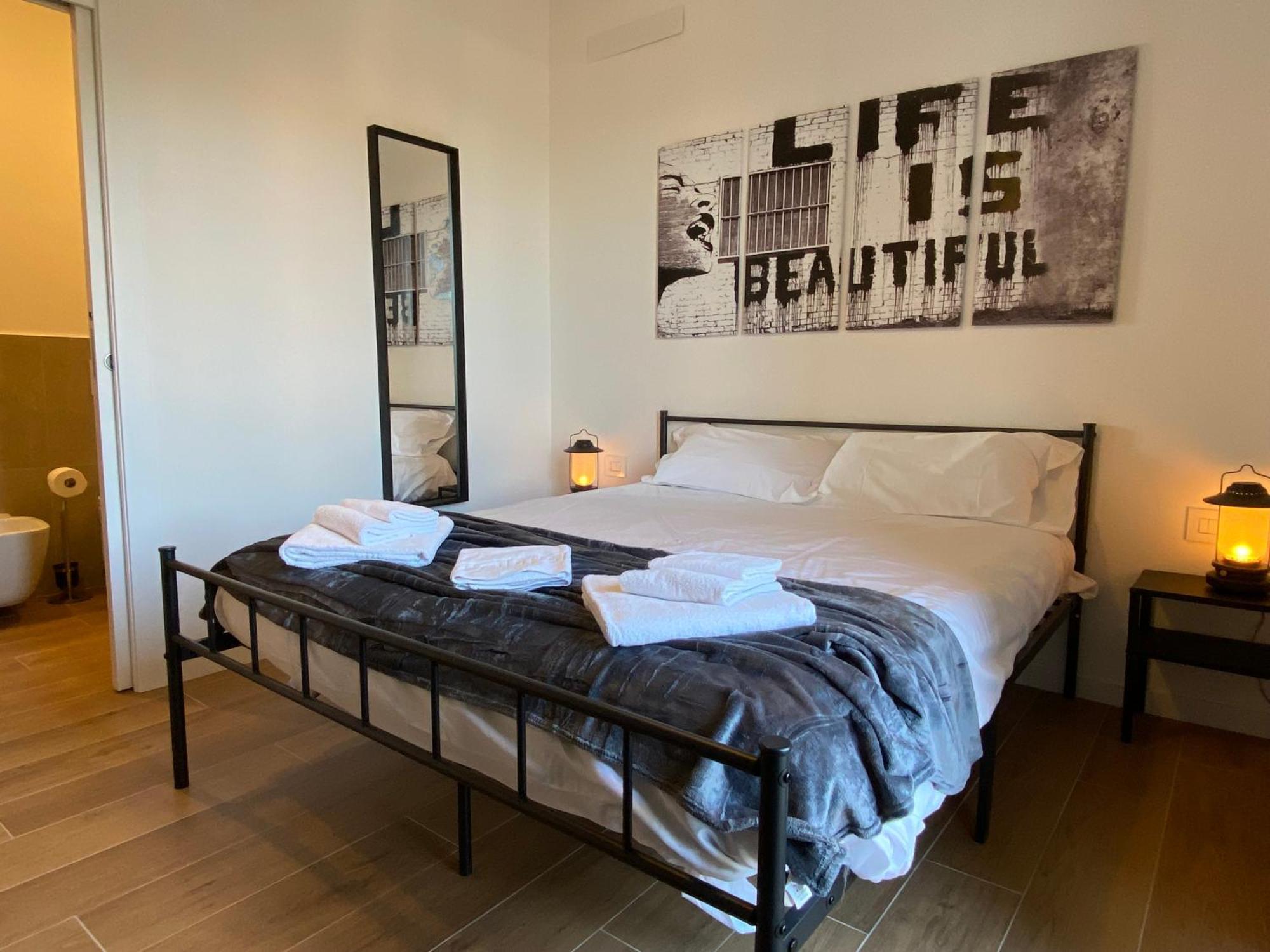 Guest house Avantgard Red Carpet