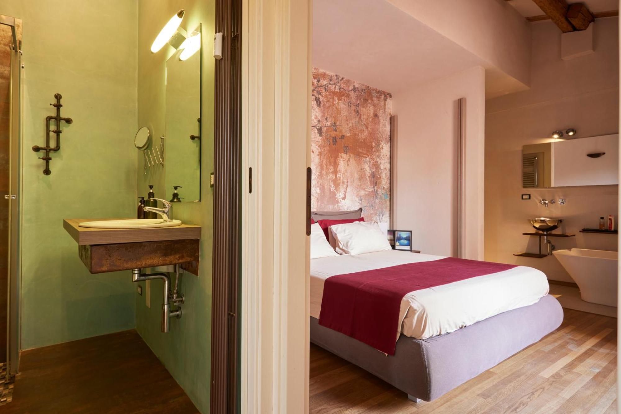 Bright And Peaceful In Historic Palazzo *