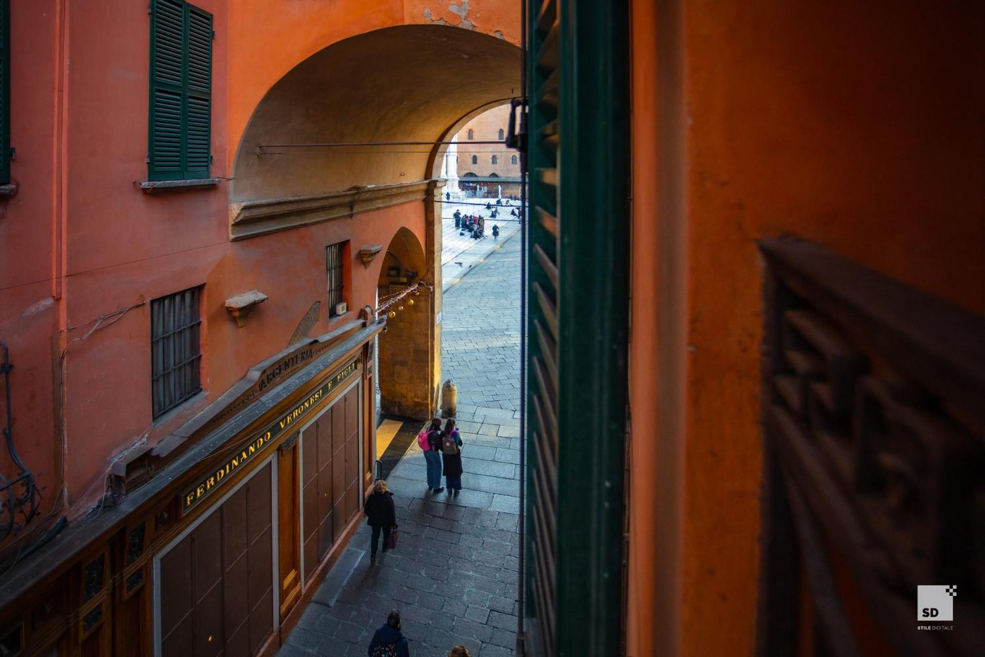 Urbanicooh Garisenda - Piazza Maggiore View Bolonha