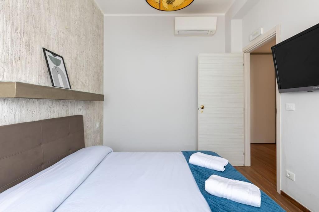 Ai Piedi Di San Luca - Parcheggio + 3 Bagni Apartment *