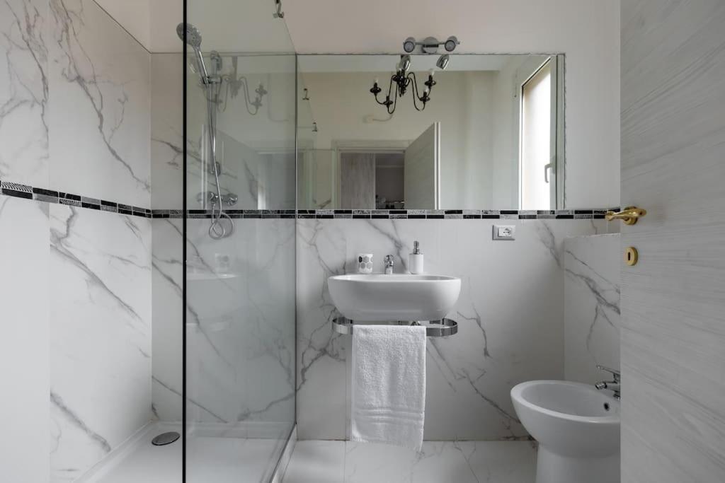 Ai Piedi Di San Luca - Parcheggio + 3 Bagni Bologna