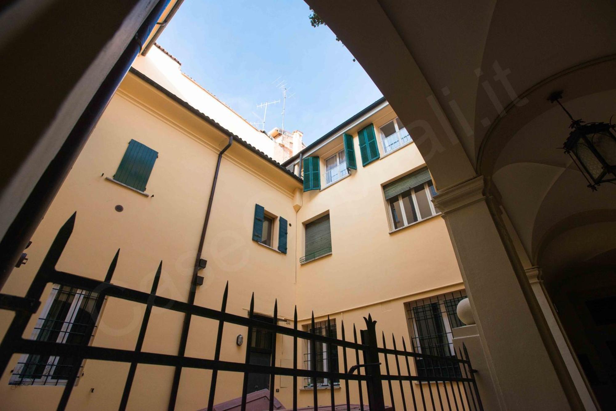 Apartment Caseospitali - Daisy, Ampio Trilocale X6 Vicino A Piazza Maggiore