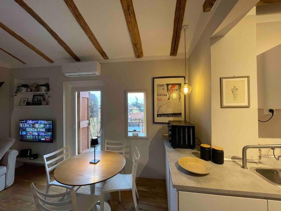 Romantic Attic With Panoramic View Apartment Bologna