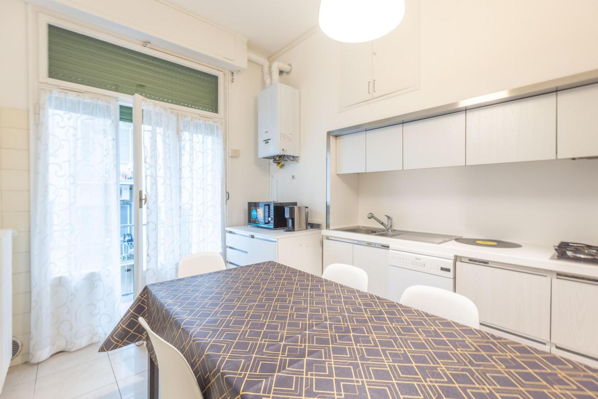 Apartment La Finestra Sul Centro, By Short Holidays Bologna