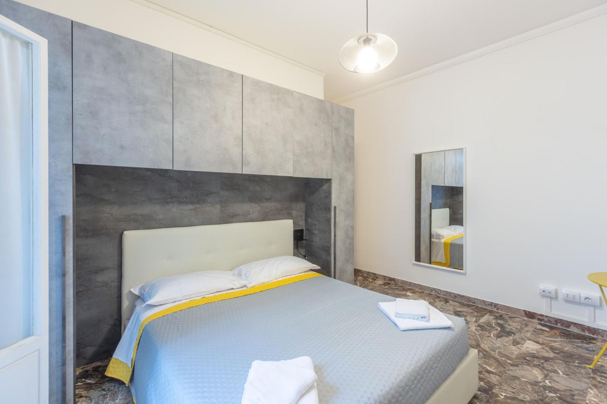 La Finestra Sul Centro, By Short Holidays Apartment