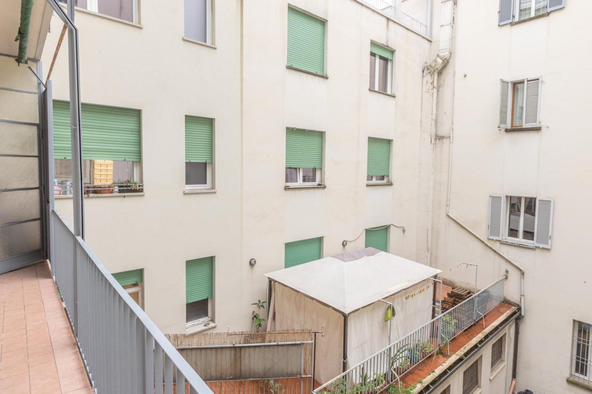 Apartment La Finestra Sul Centro, By Short Holidays Bologna