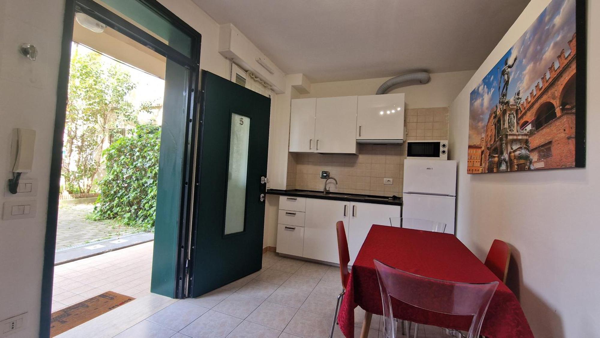 Fiorilli House - Fair District - Gratis Private Parking * Bologna