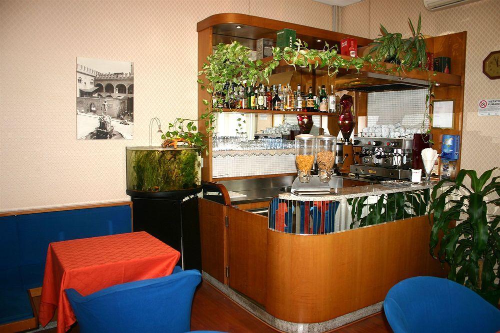 Hotel Centrale 2*
