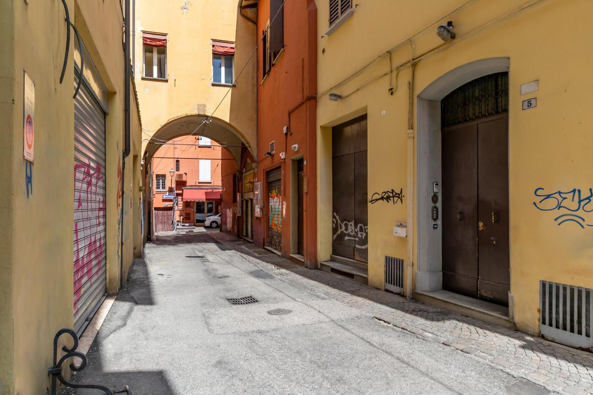 Amos - 5 Minutes From Piazza Maggiore Bologna