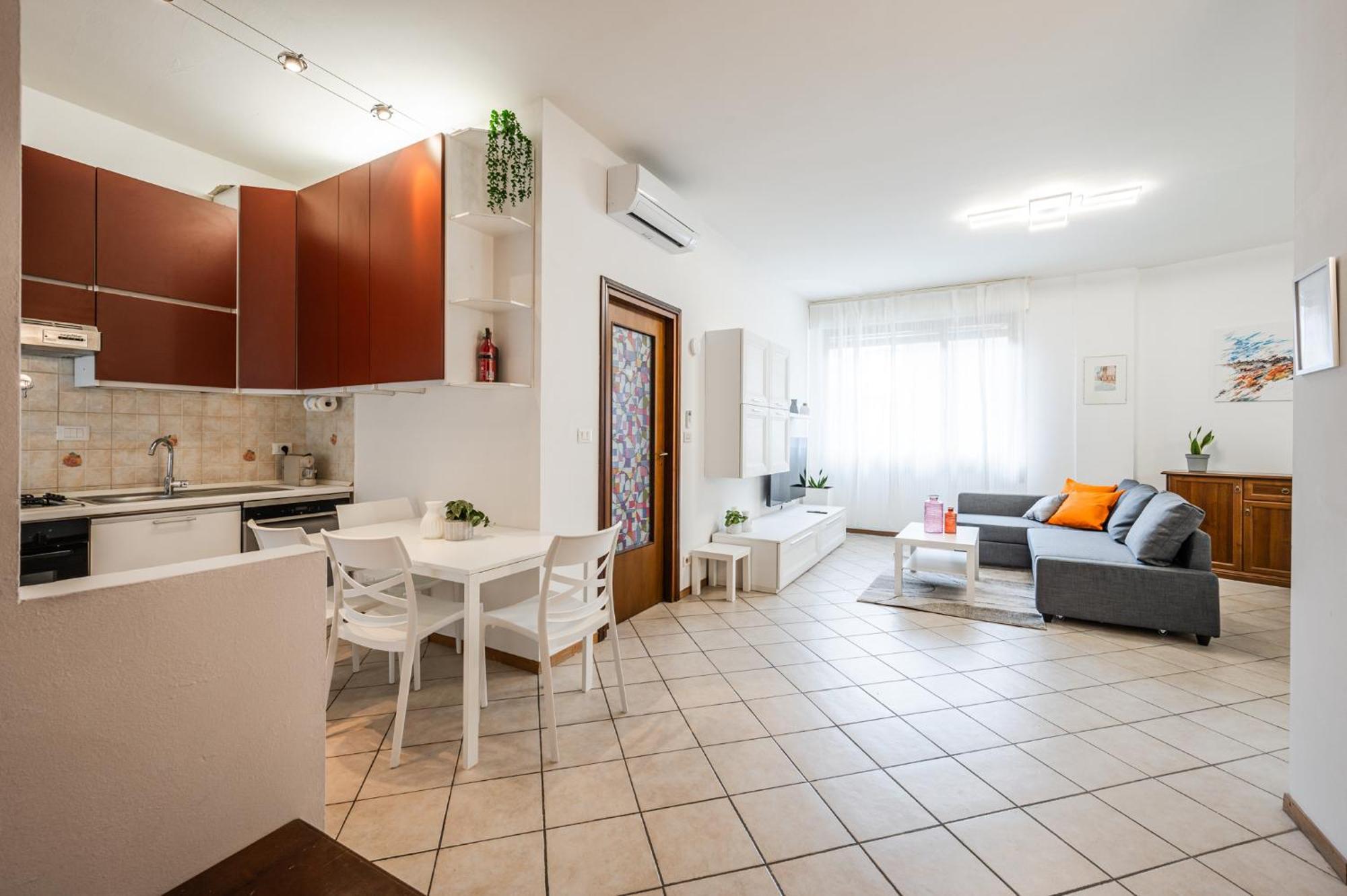 Apartment Ab - Via Cervellati 3 *