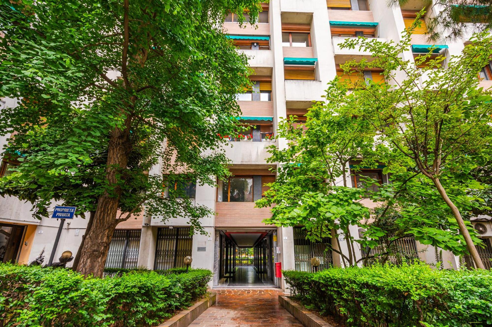 Apartment Ab - Via Cervellati 3 *