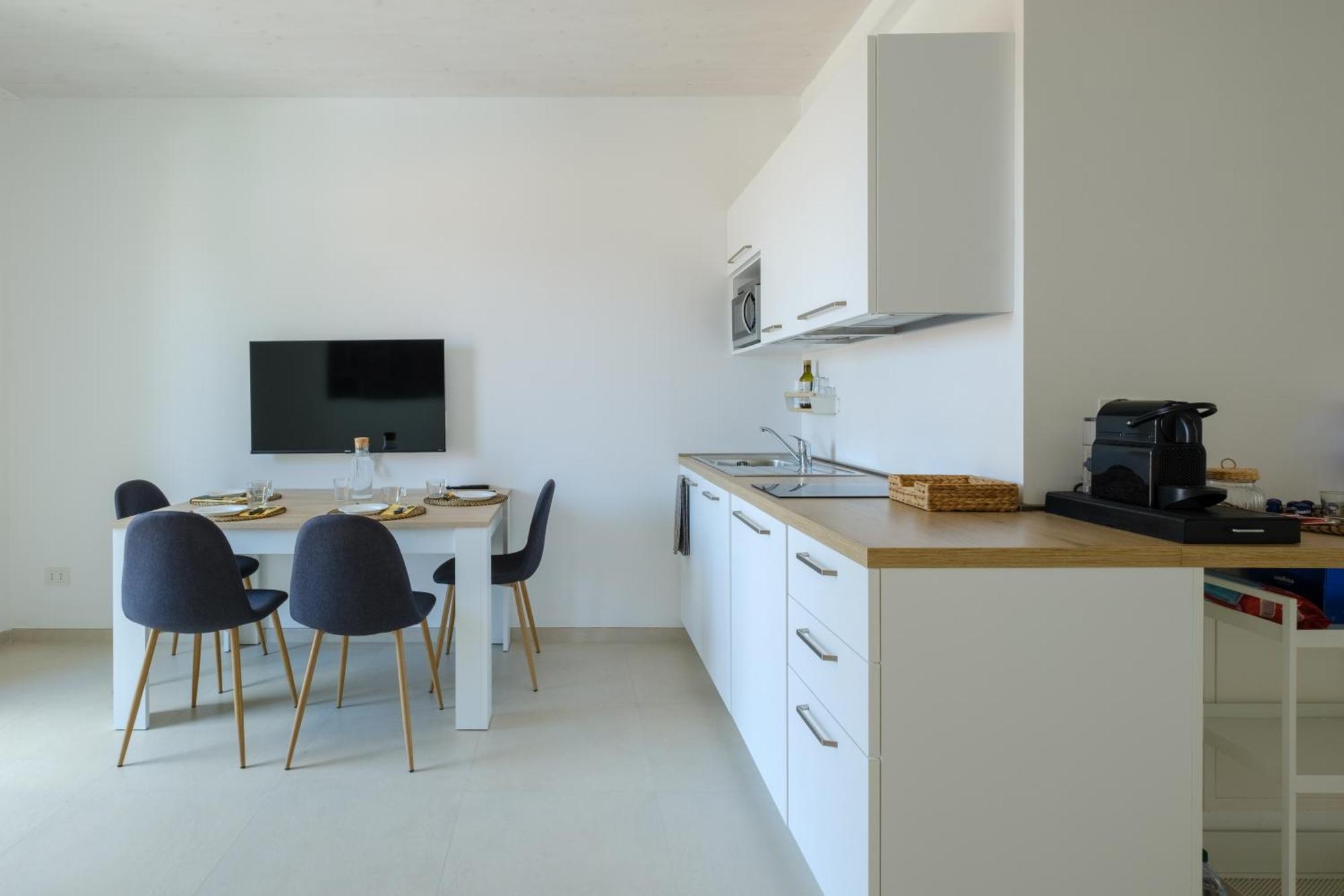 With Elevator And Private Parking Appartamento Bologna