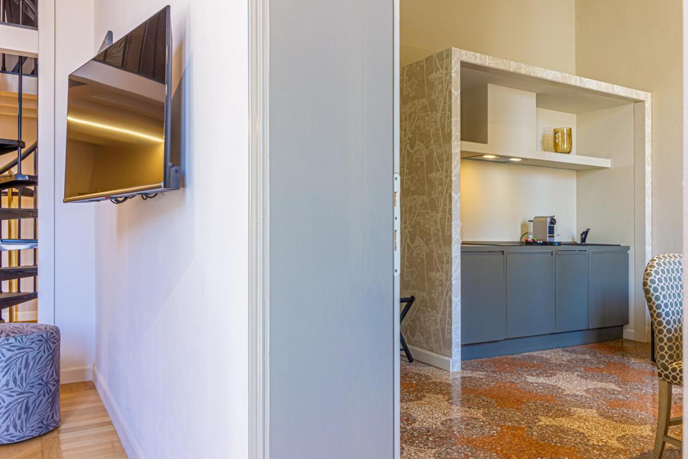 Casa Galatea In Canton De Fiori Apartment