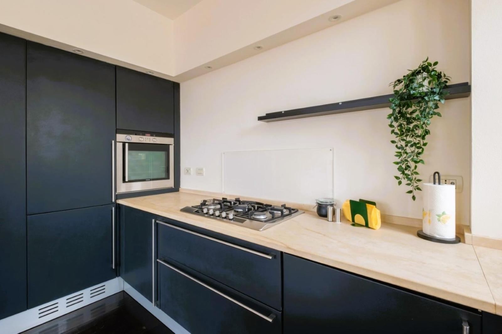 Elegant Penthouse With A View Of The Two Towers And Piazza Maggiore Apartment