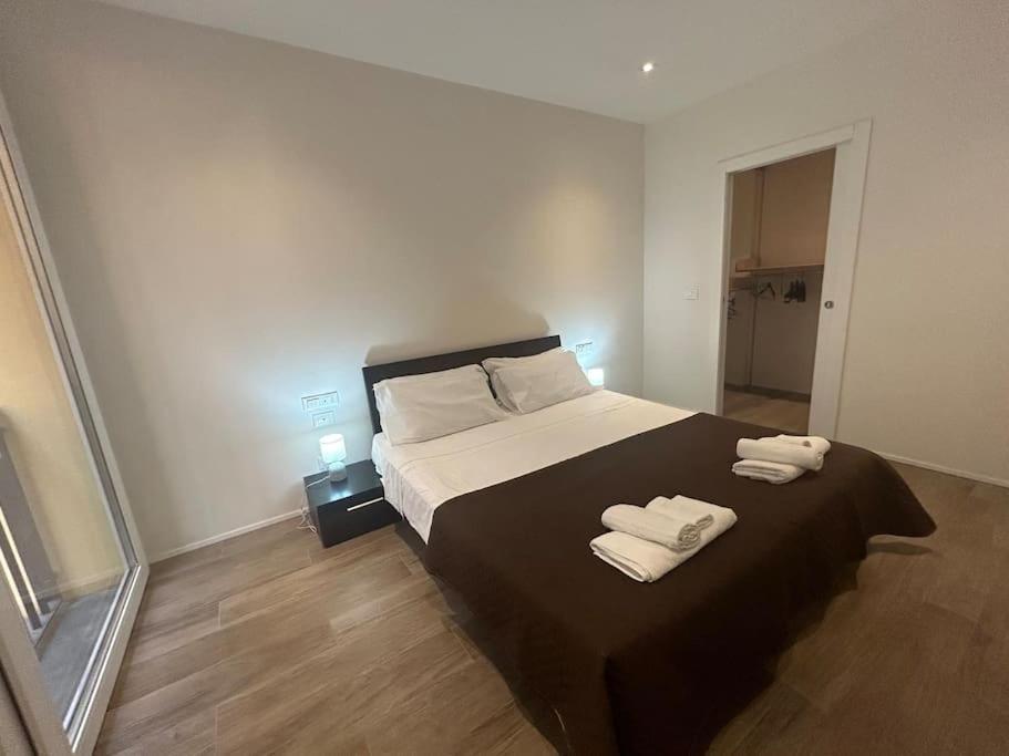 Ariosti 3 - Piazza Maggiore Apartment *