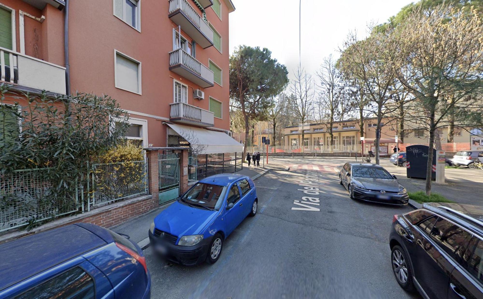 Apartment Spacious Three-room In Saragozza Bologna