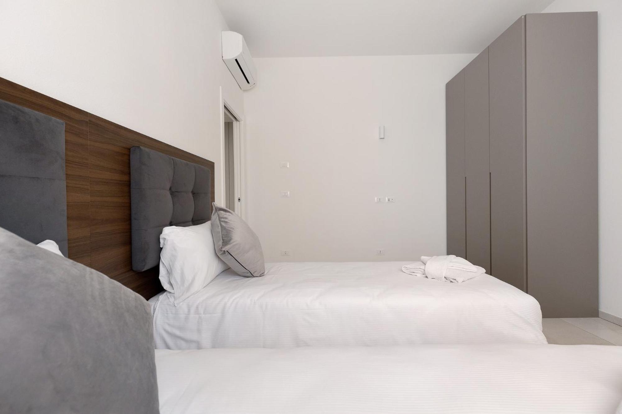Apartment Le Dodici Porte - Porta San Felice 8 By District