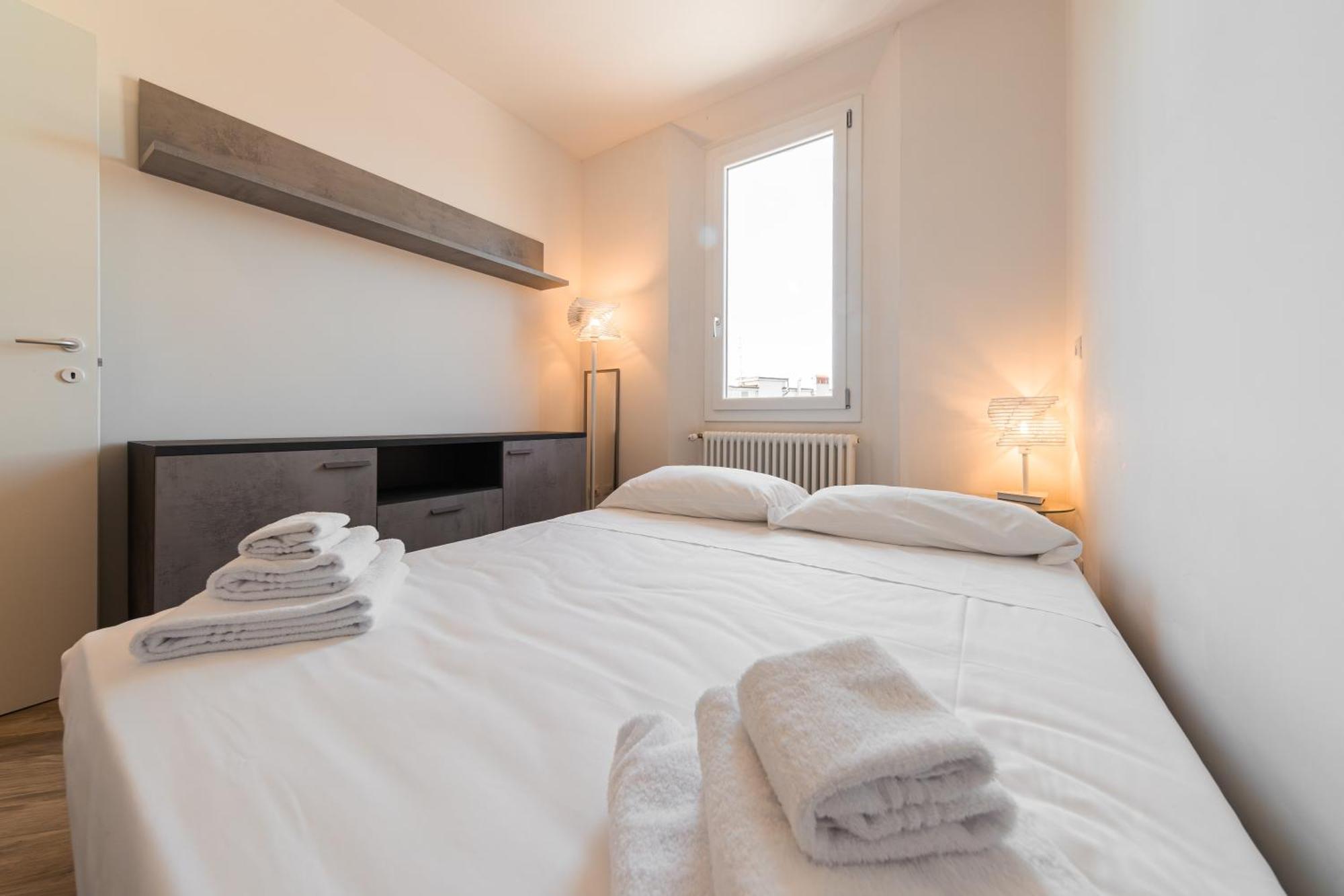 Carracci House - Free Parking - Station - Center E Fiera * Bolonha