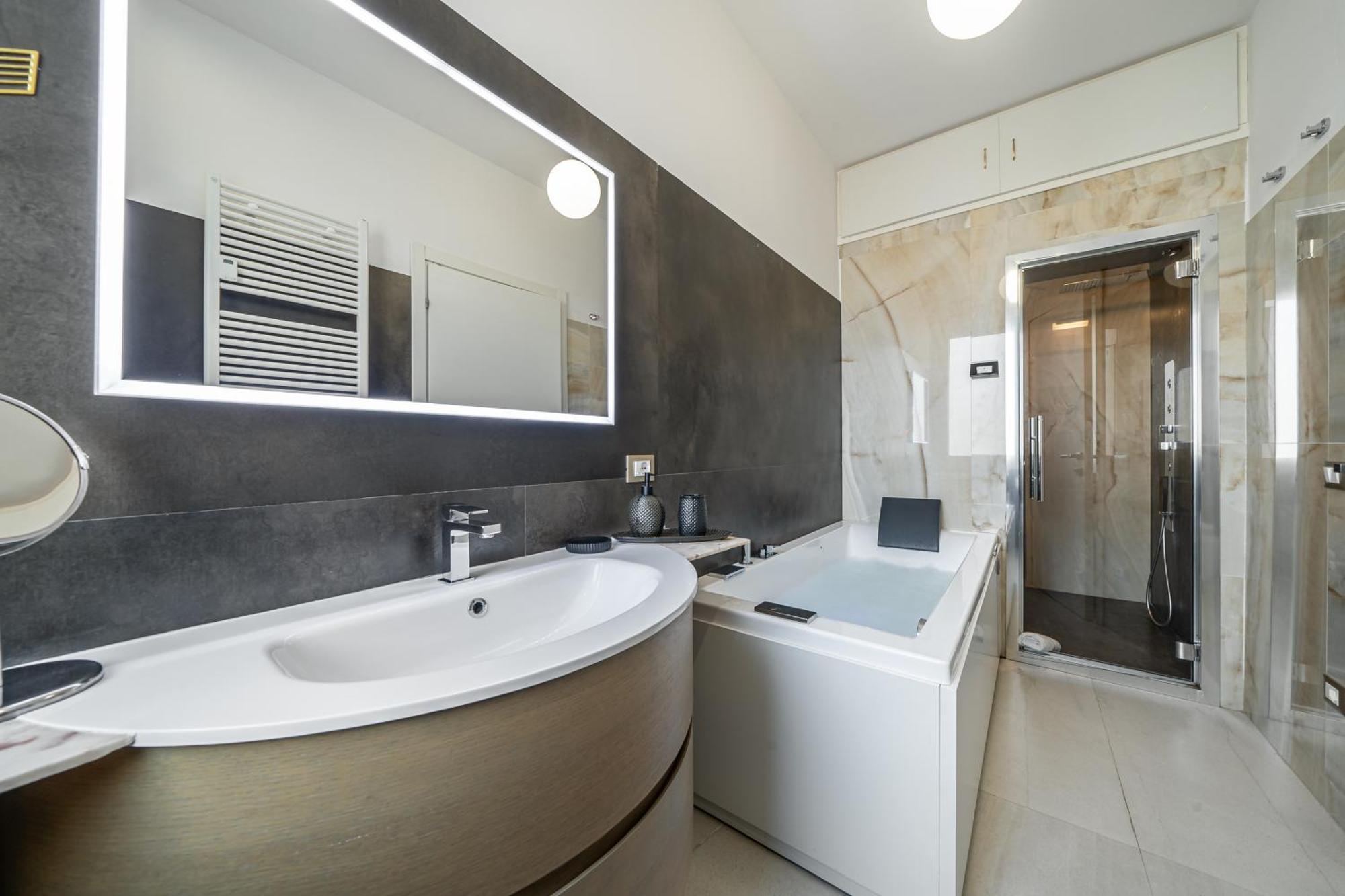 Apartment Via Indipendenza - Attico Di Lusso Con Piscina Bologna