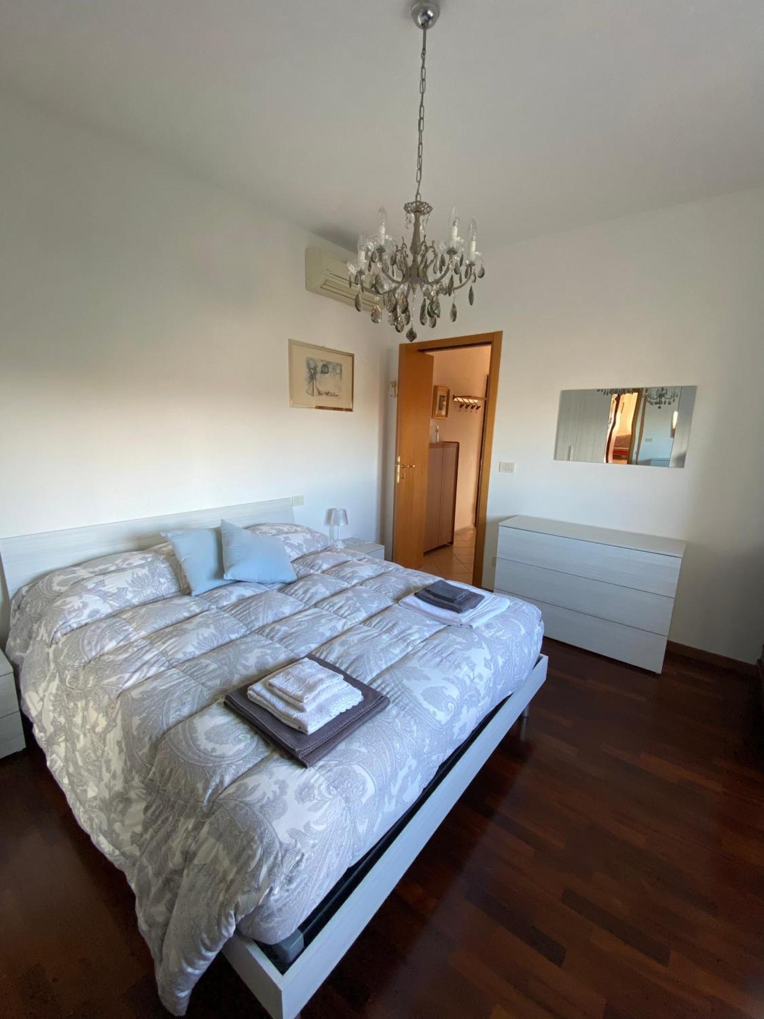 Intero Guardei House *