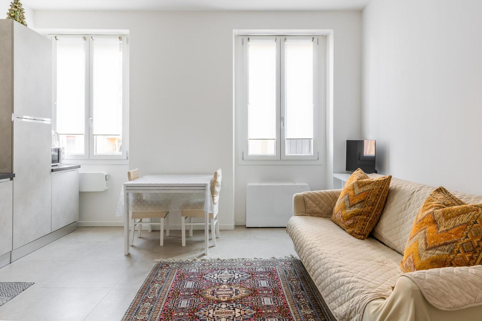 Apartment Lame 15 *