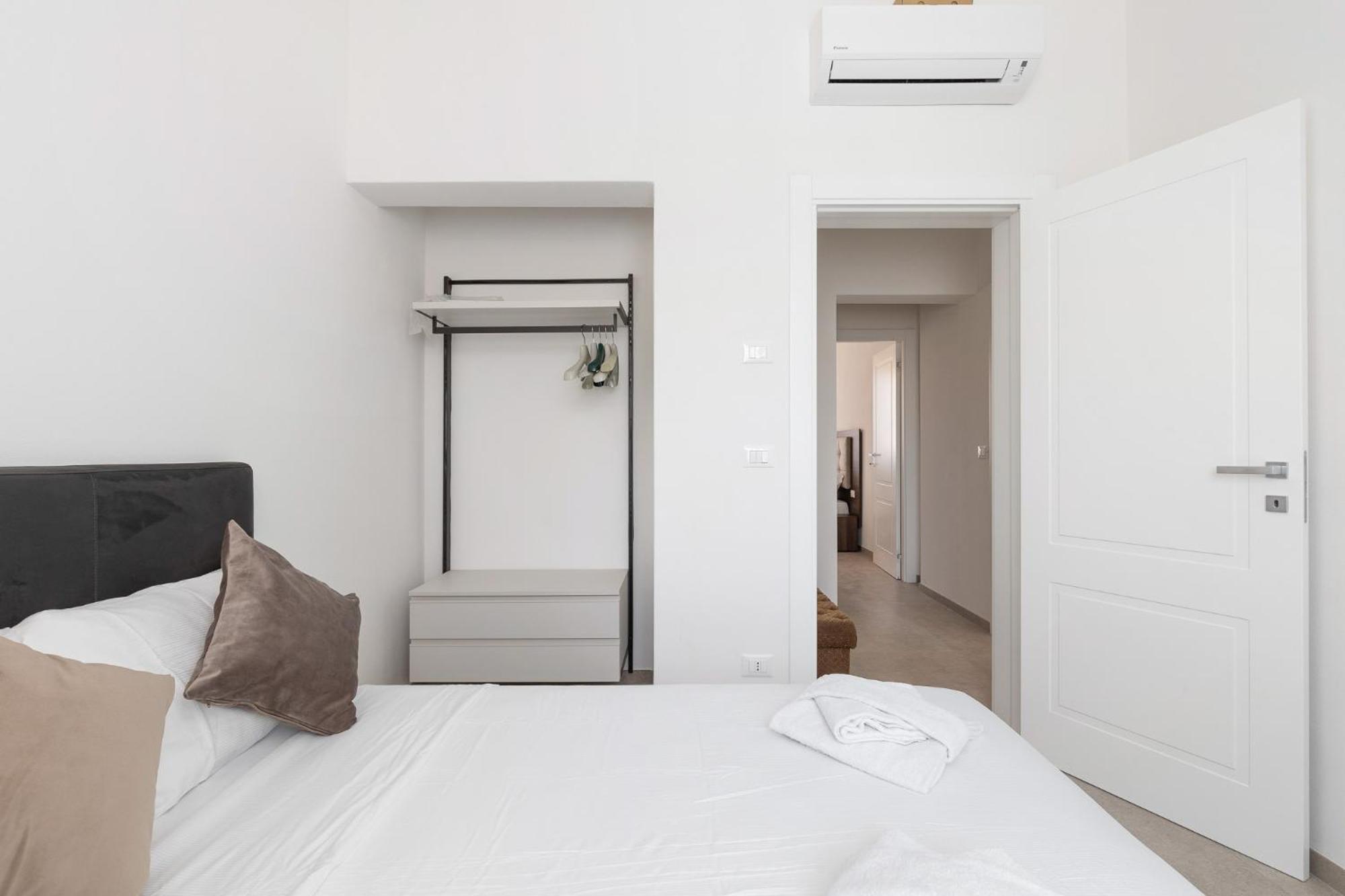 Apartment Le Dodici Porte - Porta Sant'isaia 9 By District *