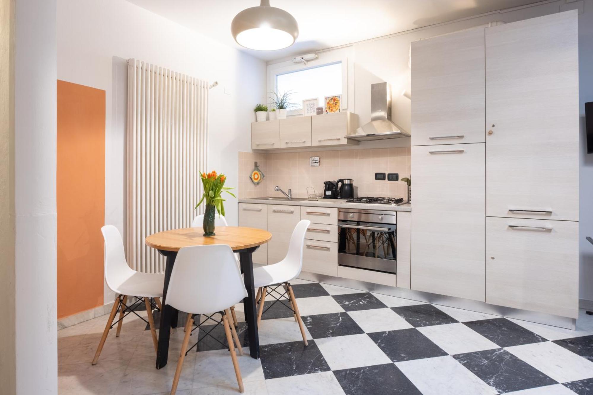 Apartment Caseospitali - Stazione5, Vicino Stazione Ideale Per Due *