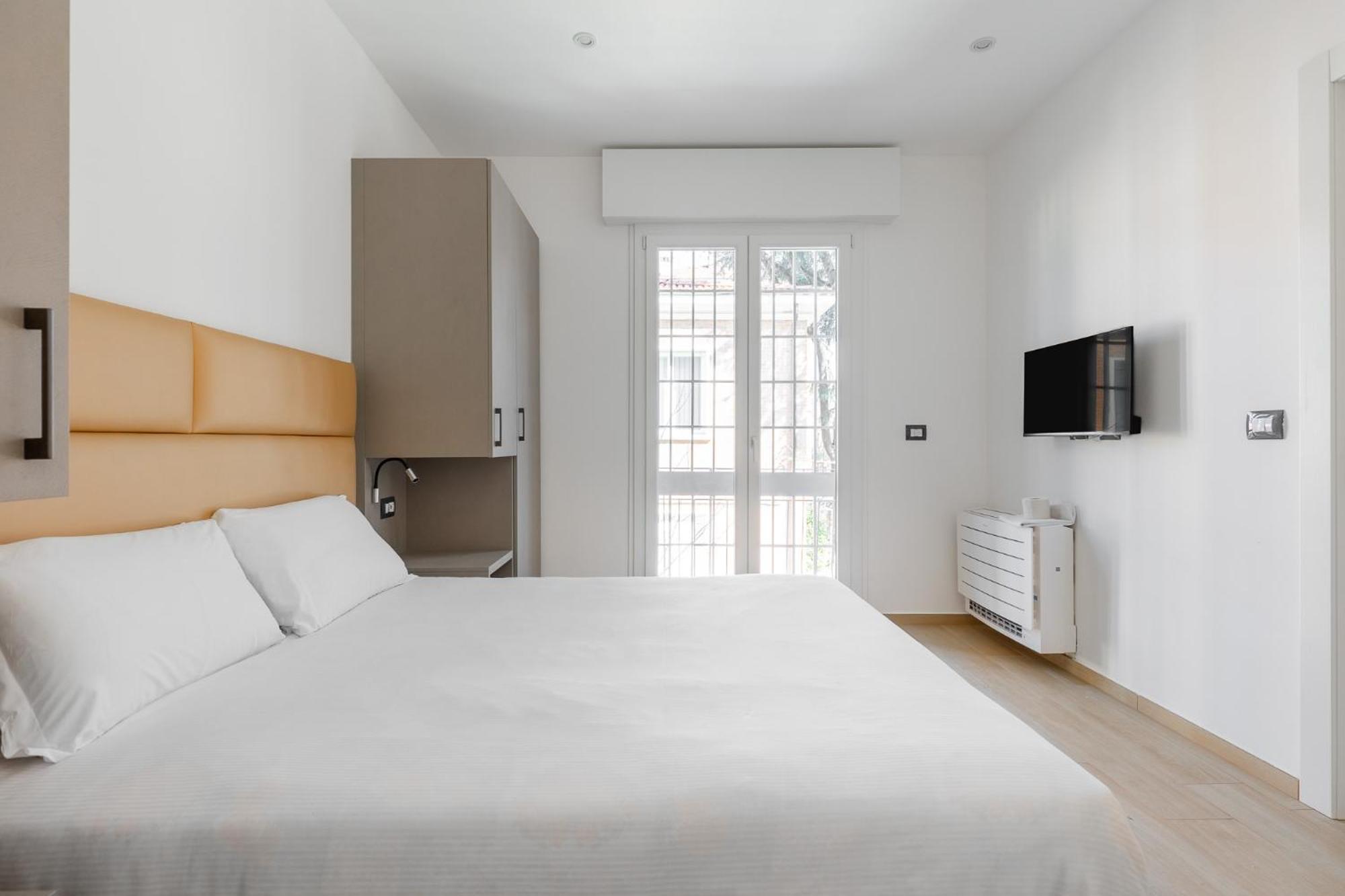 Giorgi Homes - Gold *