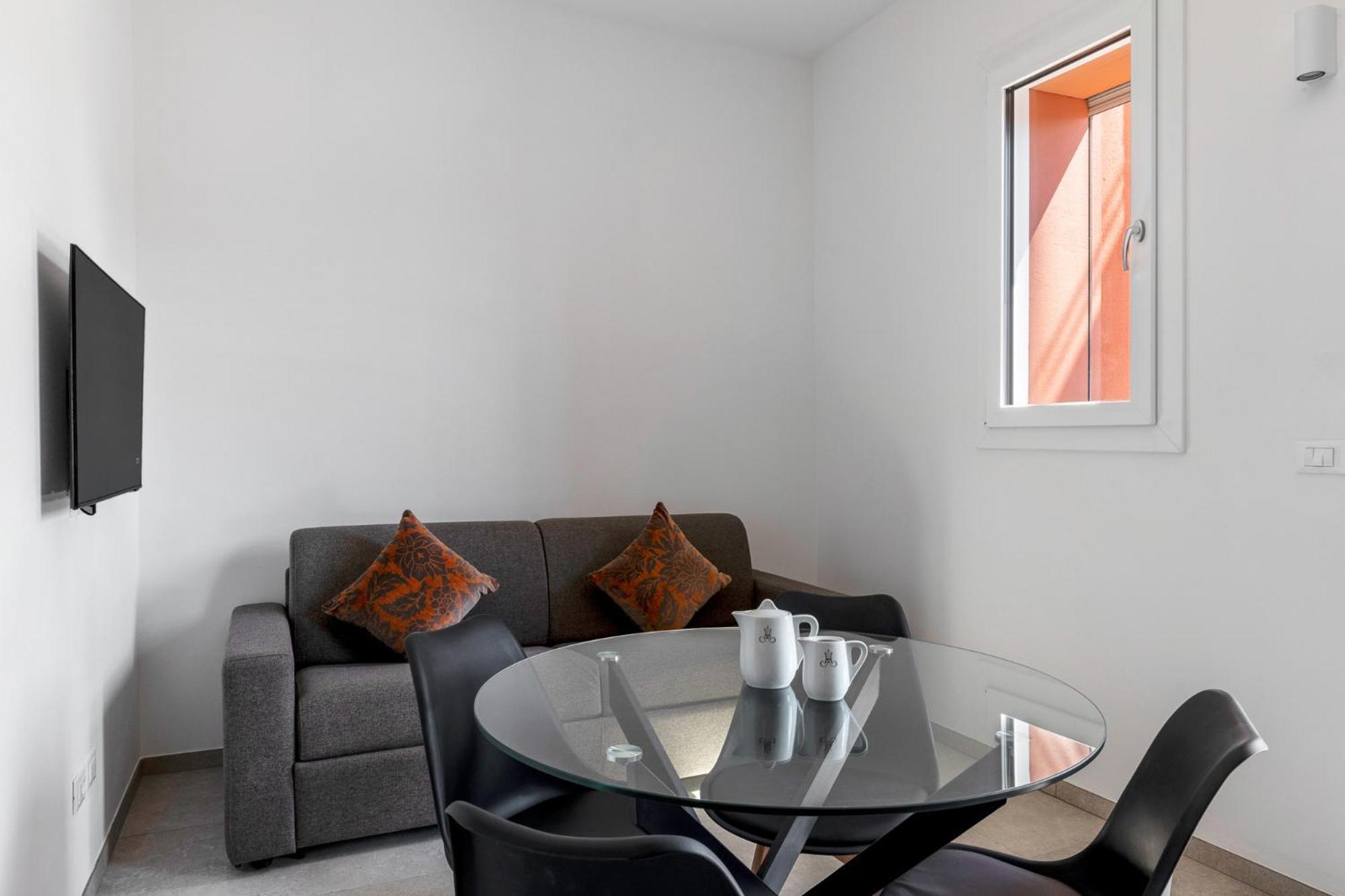 Apartment Le Dodici Porte- Porta San Felice 6 By District