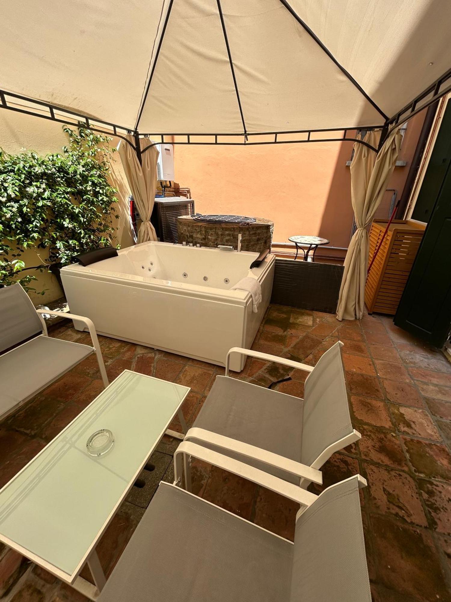 Frassinago Deluxe Suites-bolognarooms Bologna