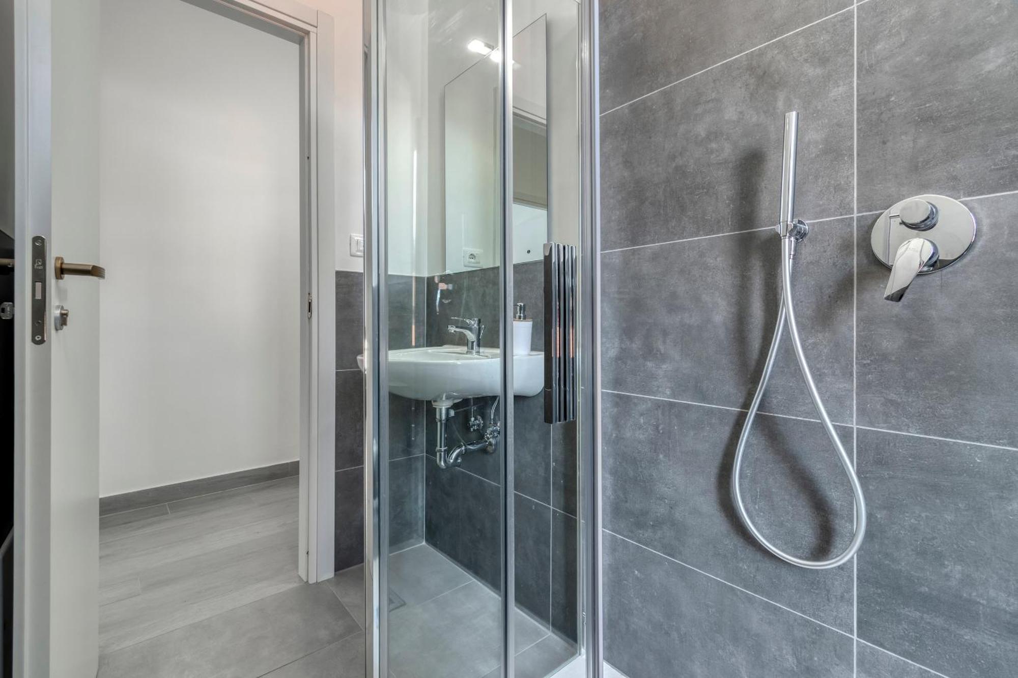 Civico 233 - Stanza Privata Parcheggio Colazione Bagni Condivisi