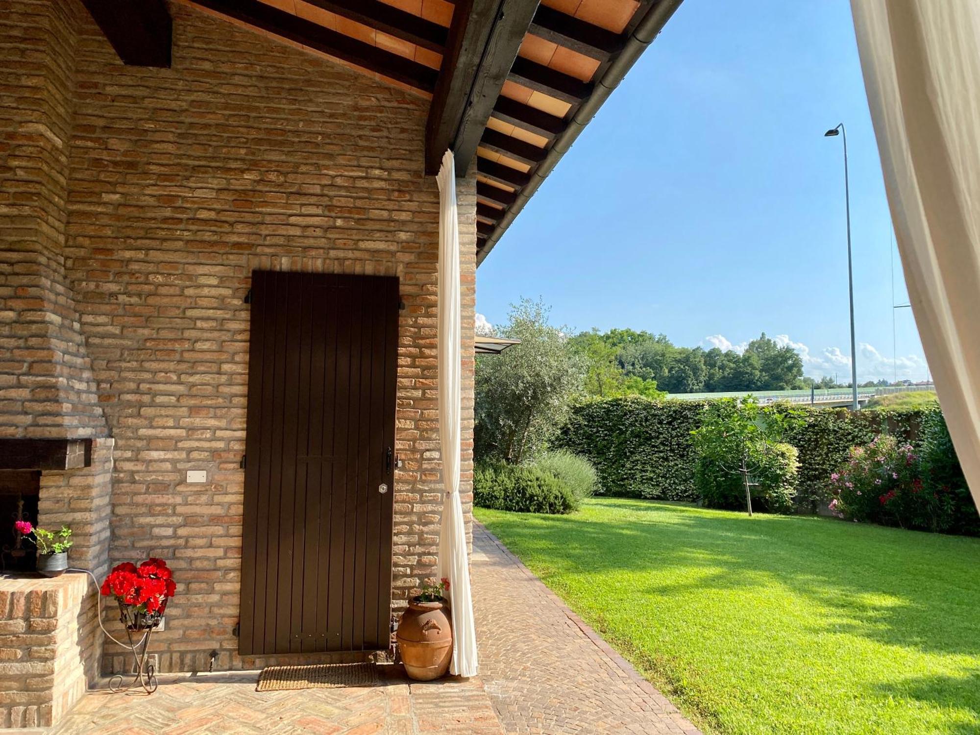 Pozzo Di Mezzo * Bologna