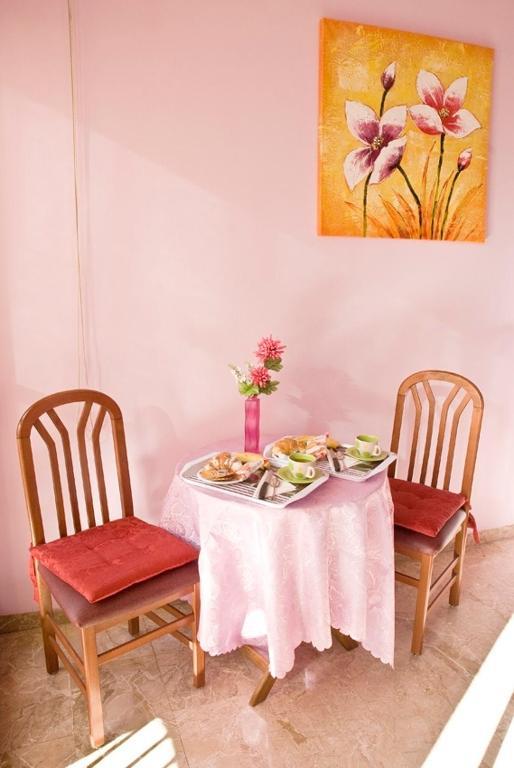 Bed & Breakfast 21 *