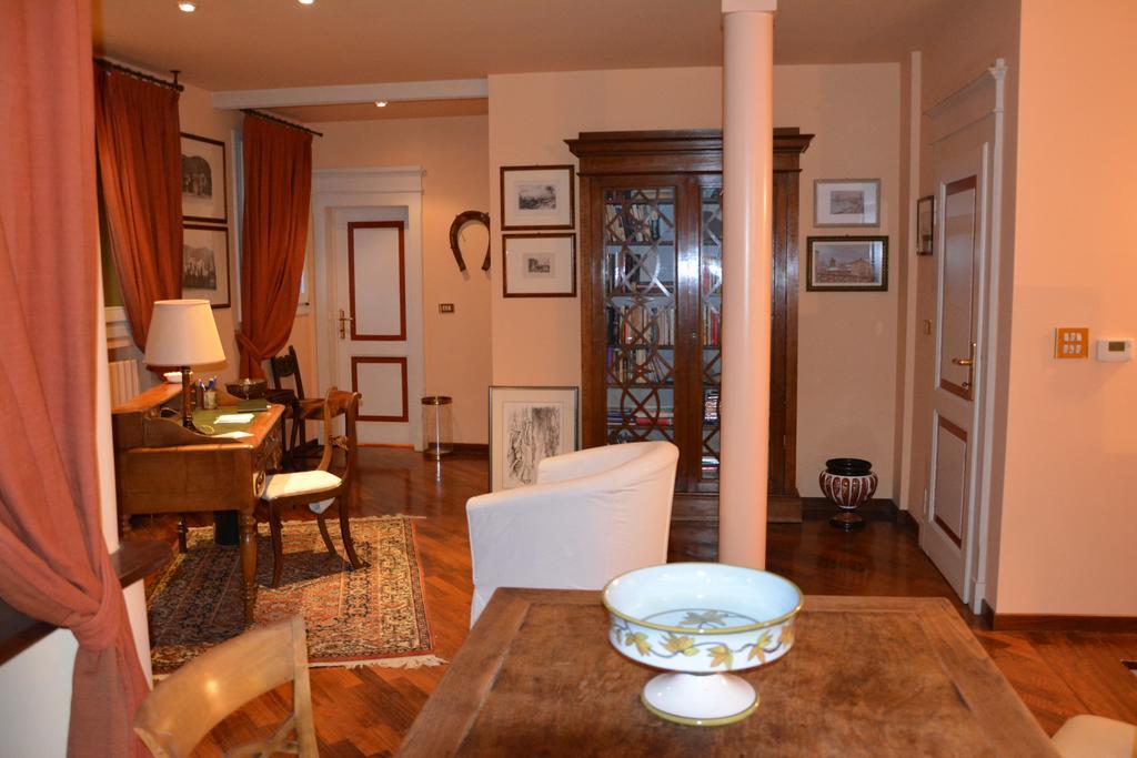 Apartment 7 Chiese