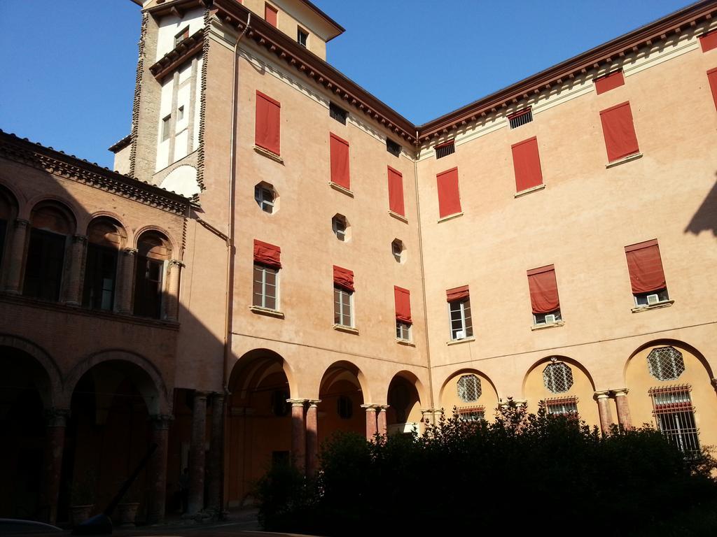 8 Colonne *
