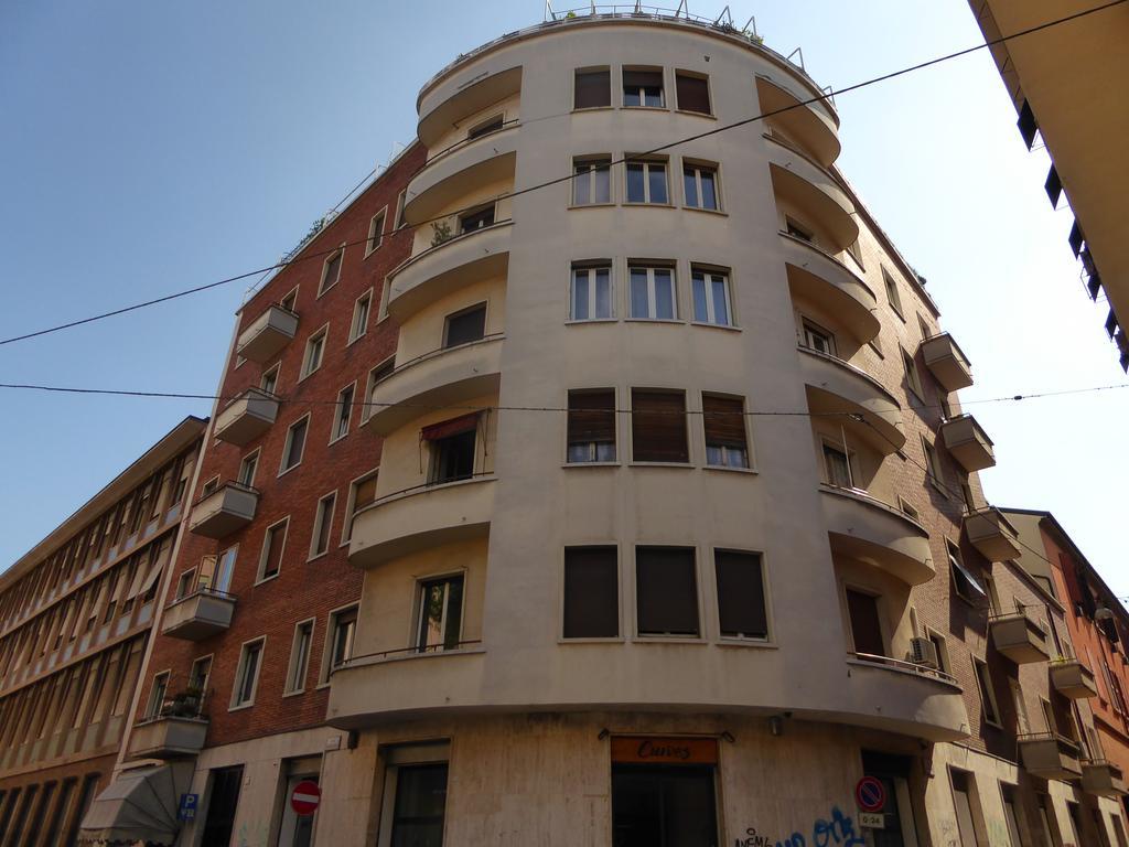 Montebello House Apartment *