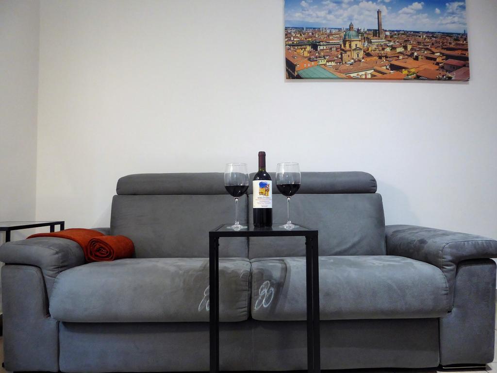 Montebello House Apartment *