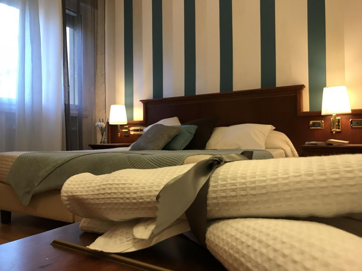 Palazzo Azzarita By Holiplanet Guest house Bologna