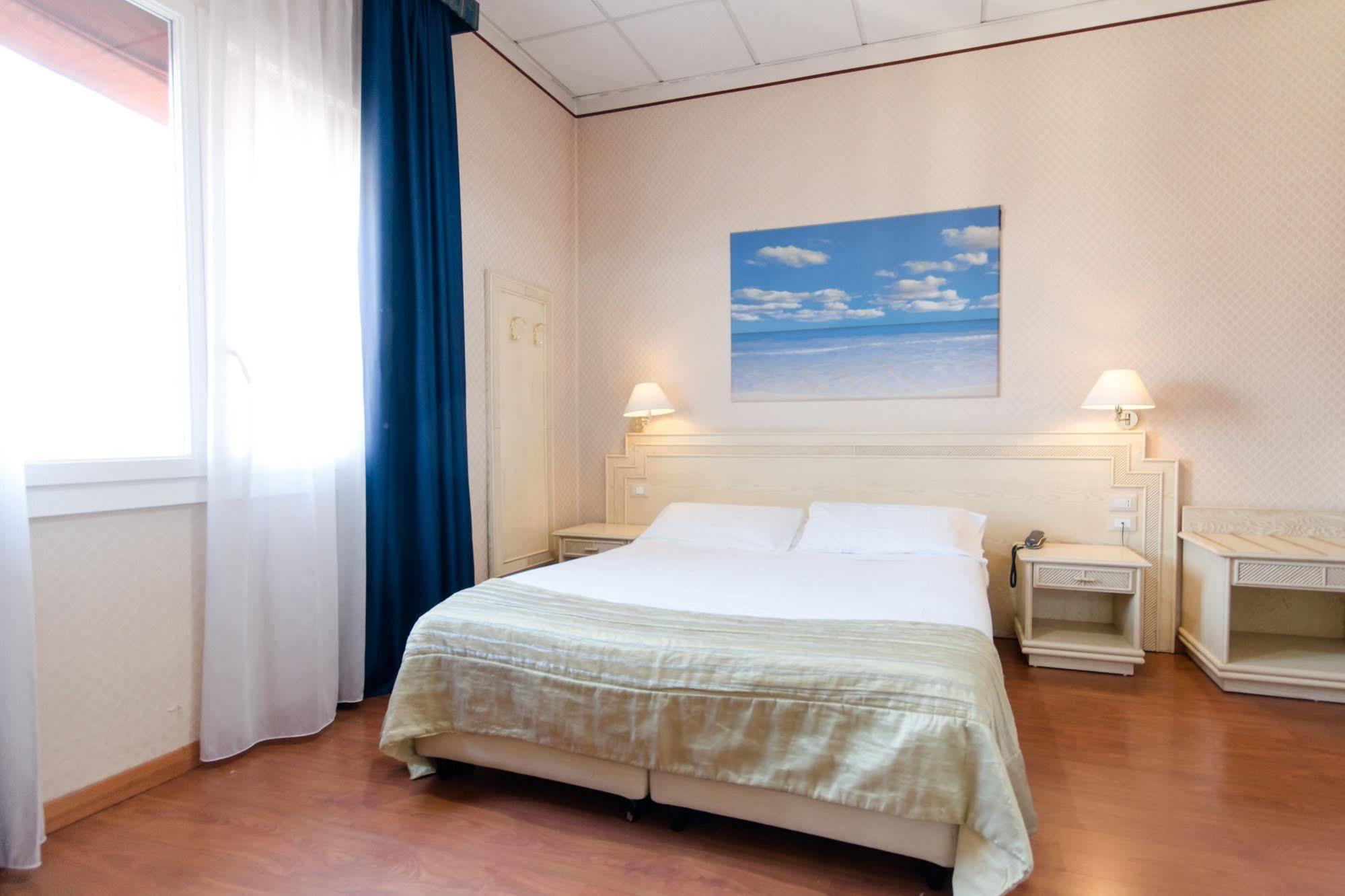 Hotel Centrale Hotel 2*