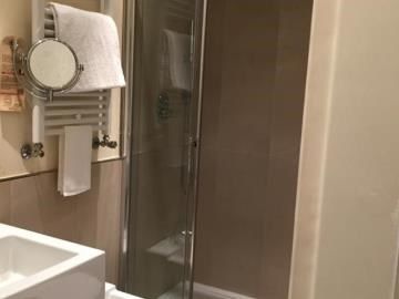 Hotel 4 Viale Masini Design