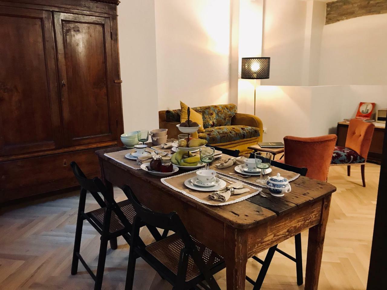 Senzanome Bed & Breakfast