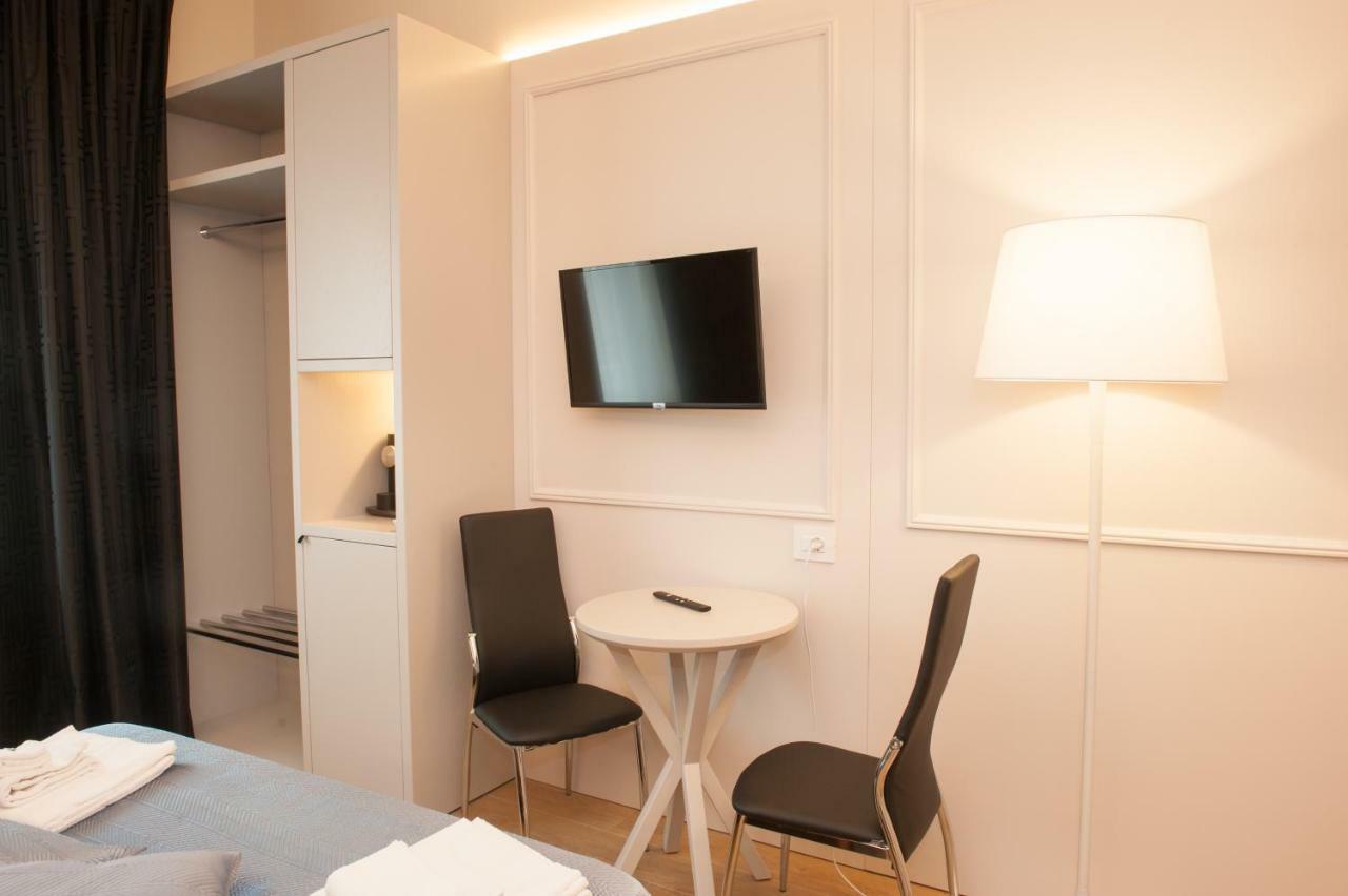 Amendola Station Bed & Breakfast Bologna