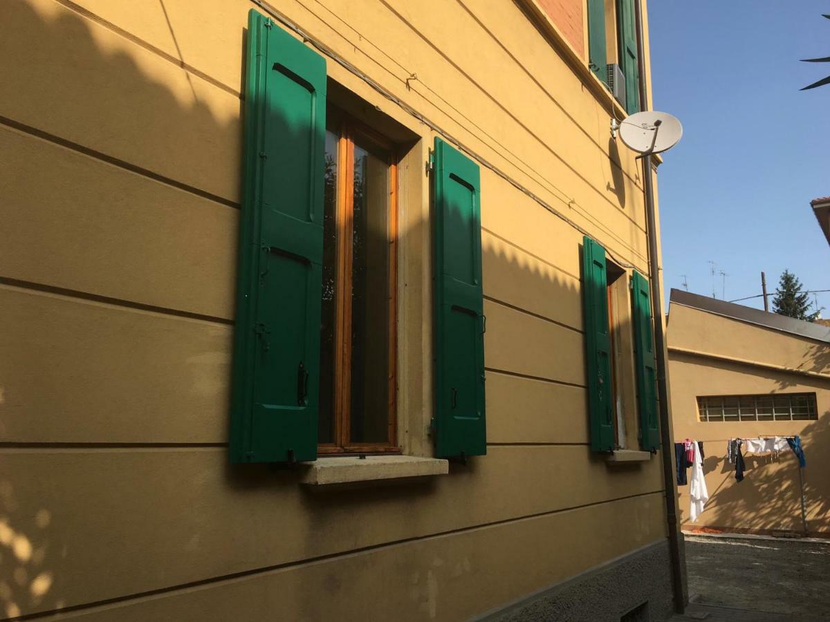 Corner Crespi * Bologna