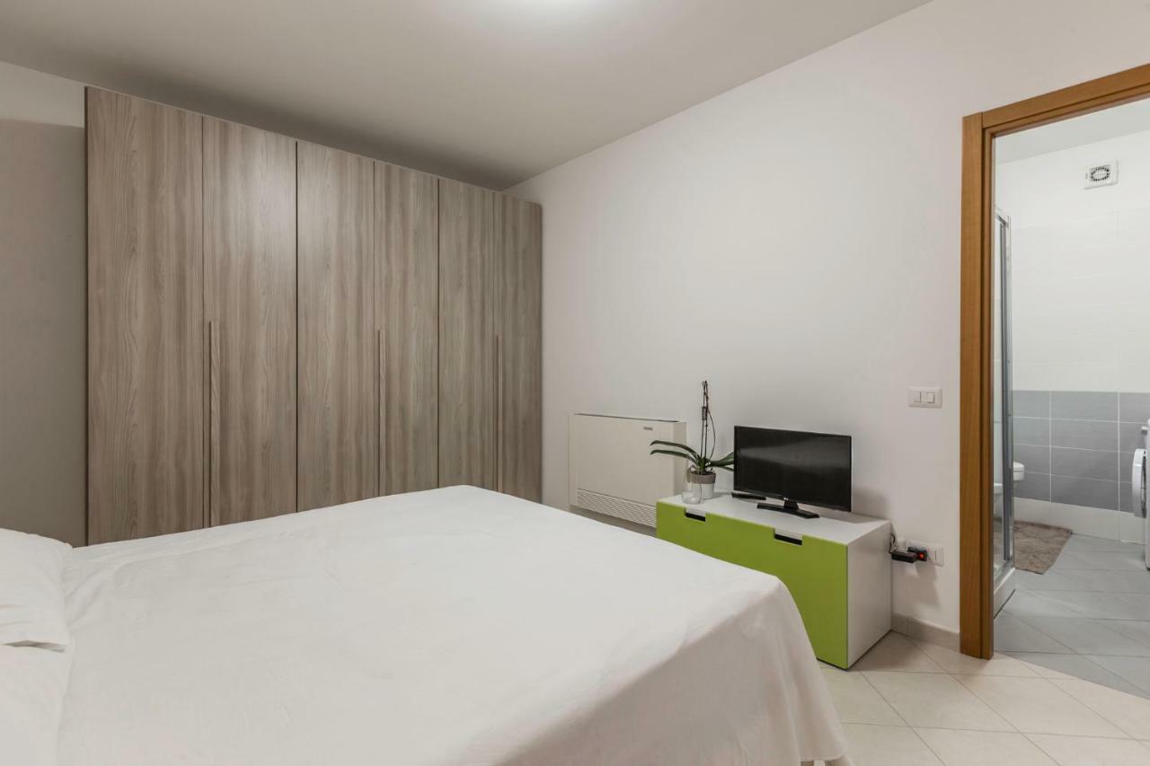 Freud 8, By Short Holidays Apartment