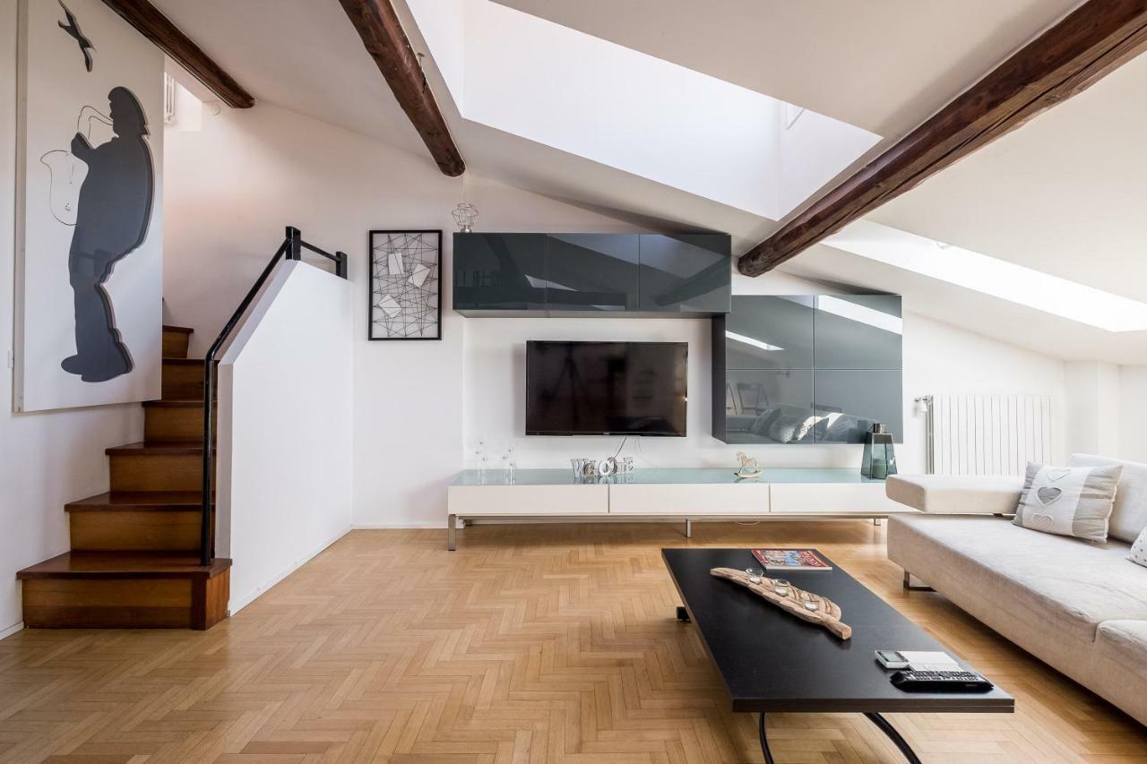 Esclusivo Con Torre / Altana Apartment